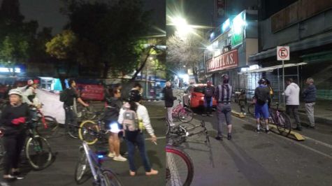 Ciclistas bloquean Calzada México-Tacuba para exigir justicia por la muerte de Óscar