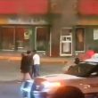 Asesinan a dos policías municipales e incendian tienda de conveniencia en Puebla