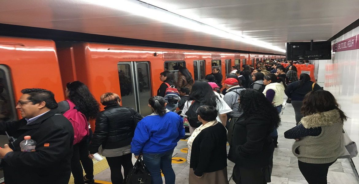 Programa para hacer fila en el Metro se aplicará en 56 estaciones
