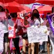 Trabajadoras sexuales exigen reconocimiento laboral en marcha del 8M en Puebla