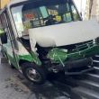 microbus choca escalinatas Congreso CDMX
