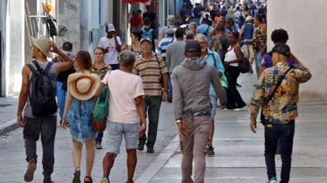 Cuba establece nuevo tipo de cambio a personas jurídicas para pagar sueldos