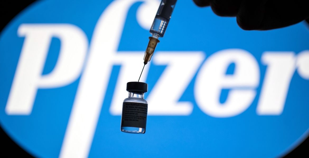 Garantiza Pfizer mayor eficacia con 3 dosis de vacuna en menores de 5 años 