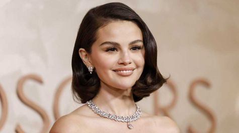 Aparición de Selena Gómez en los Globos de Oro desata rumores de embarazo