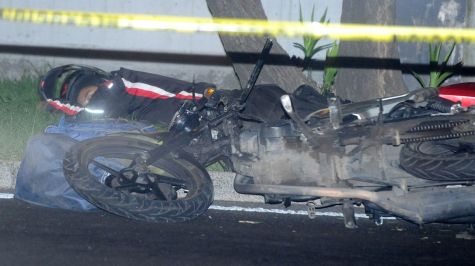 Motociclista se estampa contra árbol en Tlalpan 
