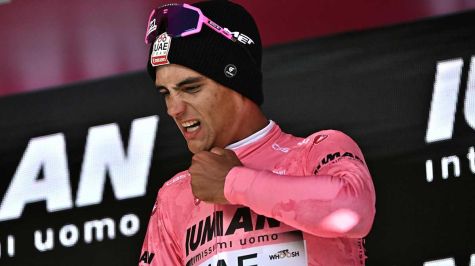 Mantiene Del Toro la maglia rosa antes de enfrentar la 'hora de la verdad'