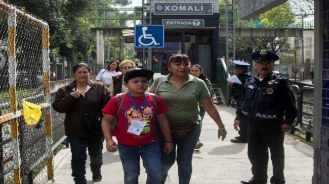 Protesta_Padres_Escuela_Grecia-4.jpg