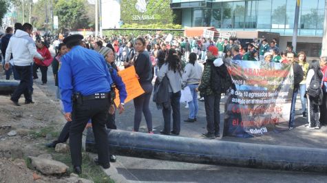 Cierran retorno de Insurgentes a la altura de Villa Olímpica