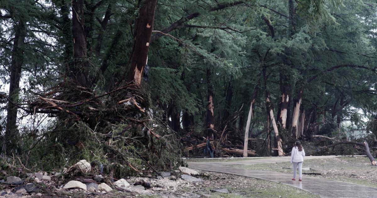 Se elevan a 43 las víctimas mortales de las inundaciones en Texas, entre ellas 15 niños