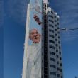 Pintan en Argentina mural de 50 metros en homenaje al papa Francisco