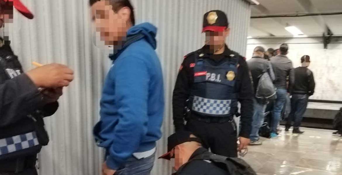 Detienen a hombre por presunto abuso sexual en el Metro