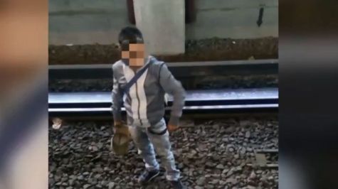 Sujeto cae a las vías por tratar de robar celular a usuario en Metro Bosques de Aragón