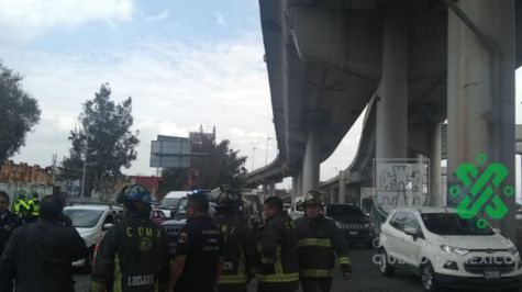 Hombre muere al caer de puente en Calzada Ignacio Zaragoza 