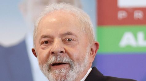 Encabeza Lula sondeo con 51% de las preferencias; Bolsonaro tiene 42%