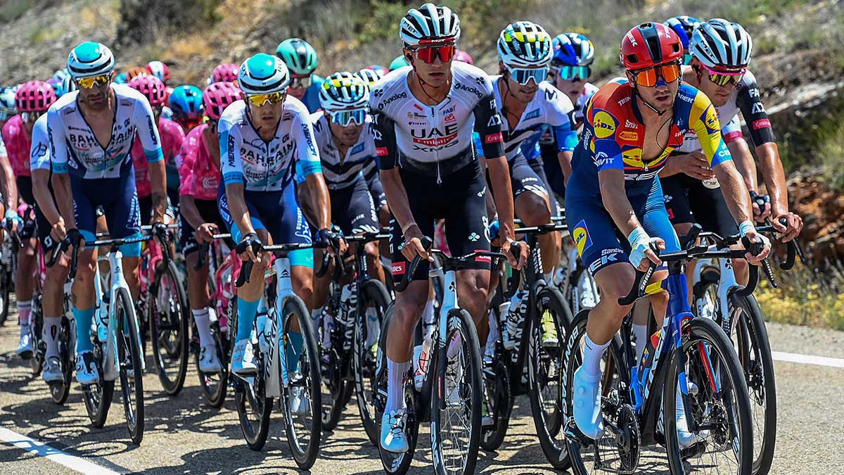 Isaac del Toro brilla en la Vuelta a Burgos: cuarto en la etapa 3 y tercero en la general