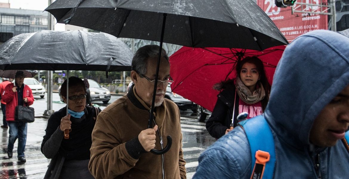 Lluvia mañanera y cierres viales afectan el tráfico el día de hoy en la ...