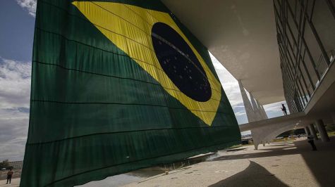 Equipos de Lula y Bolsonaro inician la transición en Brasil