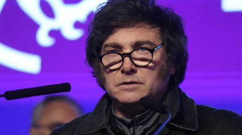 Dólar se dispara en Argentina a récord histórico tras revés electoral de Milei