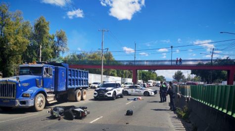 Motociclista muere tras ser embestido por unidad de carga en San Juan de Aragón