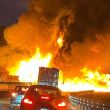 La autopista México-Puebla se mantiene cerrada y se recomienda a los automovilistas tomar vías alternas. La autopista México-Puebla se mantiene cerrada y se recomienda a los automovilistas tomar vías alternas.