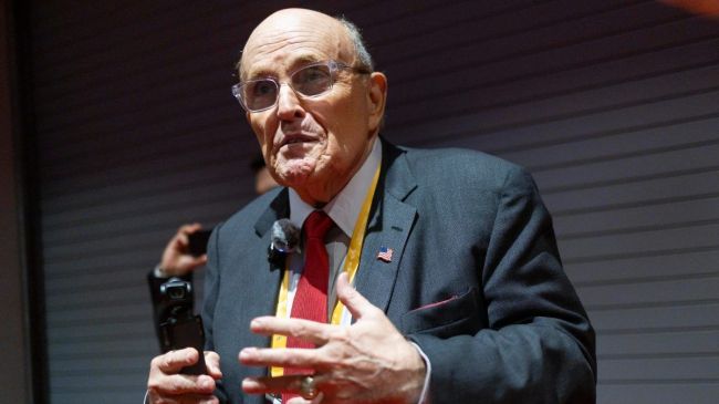 indulta Trump Rudy Giuliani.jpg