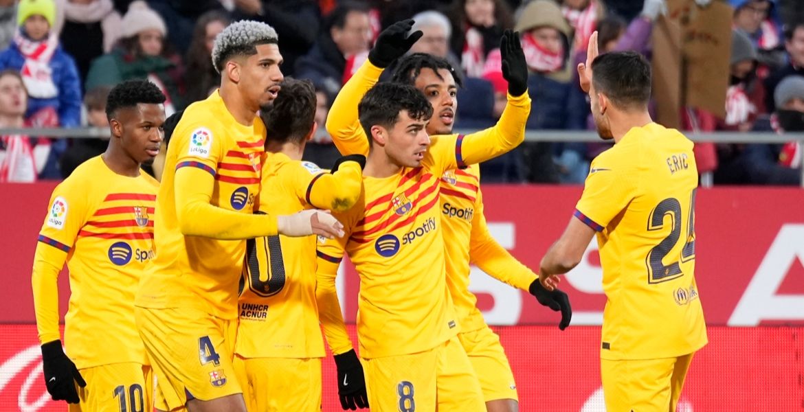 El Barcelona gana en Girona con un solitario gol de Pedri