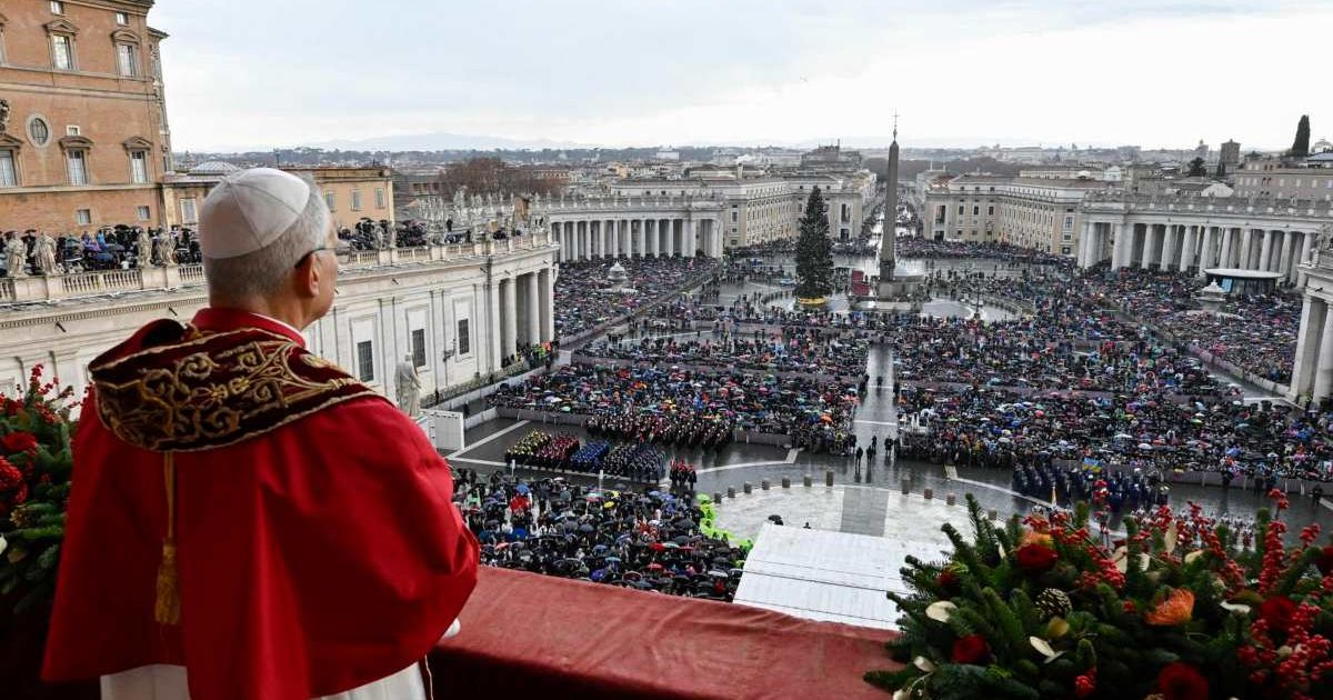 Papa León XIV felicita la Navidad en diez idiomas y llama a la paz mundial