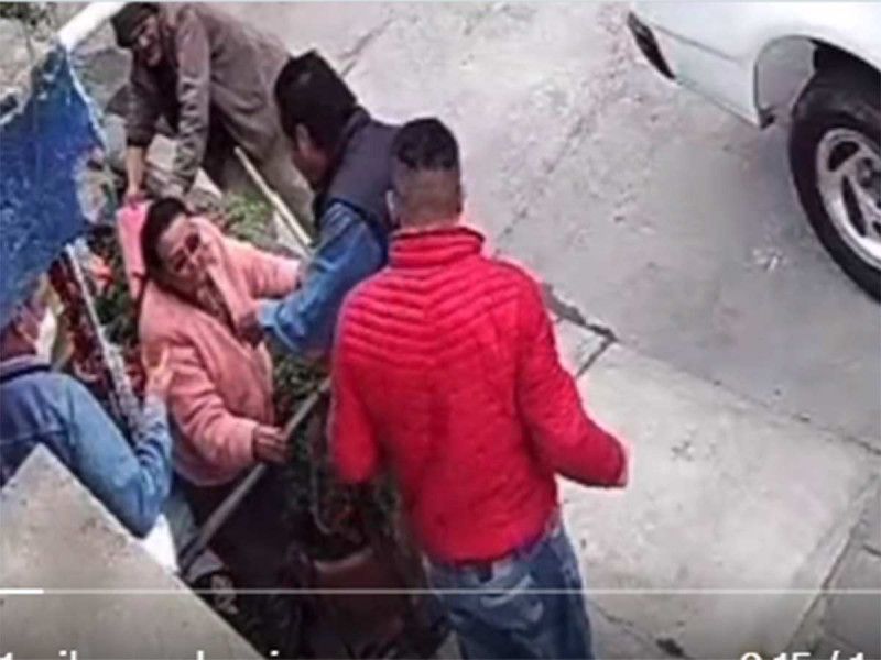 Denuncian que abuelita fue extorsionada por supuestos trabajadores de CFE