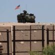 Vehículo blindado con la bandera de Estados Unidos, en la frontera de Ciudad Juárez