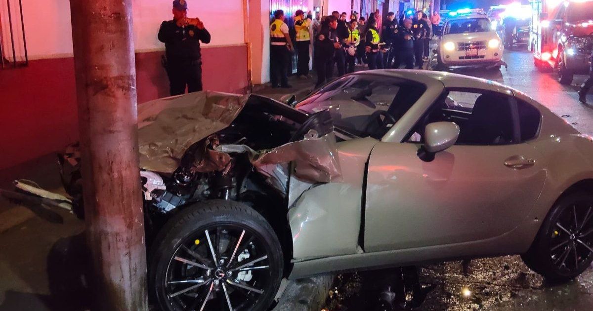 VIDEOS | Disparan moteros a conductor de auto deportivo en Río Churubusco