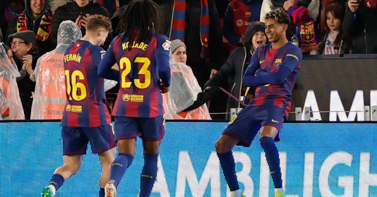 Barcelona vence al Real Oviedo y vuelve al liderato de LaLiga