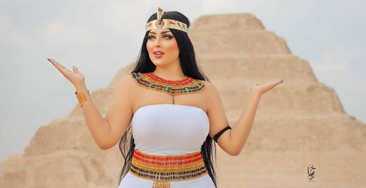 Egipto sentencia con dos años de cárcel a influencer por 'insinuaciones y movimientos inmorales'