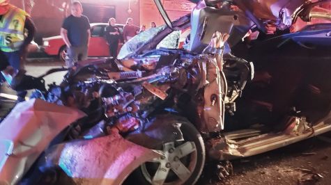 Conductor prensado tras chocar contra caja de tráiler en Coyoacán