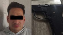 El detenido, identificado como Eduardo “N”, de 34 años de edad, también conocido como “El Bebelín”, fue señalado como presunto integrante del grupo delictivo La Anti Unión Tepito.