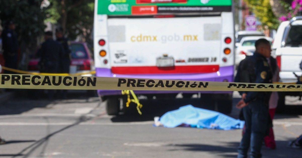 Mujer de la tercera edad muere atropellada por camión en Azcapotzalco