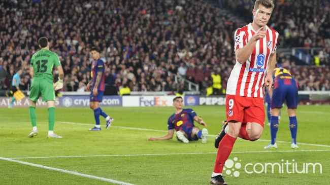 Alexander Sorloth festeja gol frente al Barcelona en la Champions League. EFE