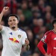 Leeds vence al United con doblete de Okafor y error defensivo