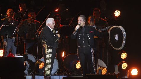 "El Rey" de Vicente y Alejandro Fernández: Lanzan nueva versión en banda (Foto Cuartoscuro)