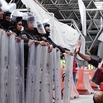 Protestan colectivos y tabajadoras sexual contra la ciclovia Tenochtitlan en Tlalpan (Foto: Cuartoscuro)