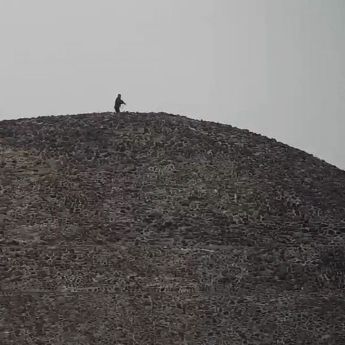 Un ataque armado en Teotihuacán dejó una turista canadiense muerta y varios extranjeros heridos. Foto Cuarto Oscuro