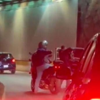 Sujetos en moto roban Rolex a automovilista en bajo puente de Santa Fe; SSC investiga (captura tomada de redes)