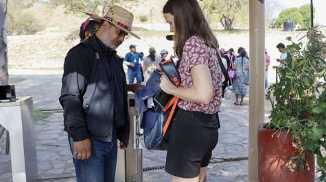 Efectivos de la Guardia Nacional encabezan las labores de seguridad en la zona arqueológica de Monte Albán.  Foto Cuarto Oscuro 
