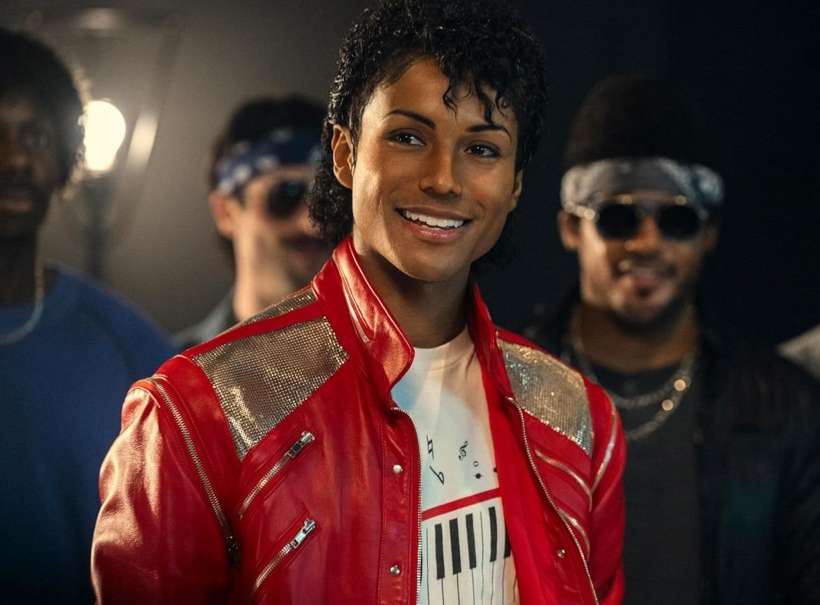 El filme retrata las etapas más importantes de su vida, incluida la que dio a luz a su álbum más exitoso; "Thriller". Foto Universal Pictures