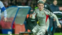 Gianluca Prestianni suspendido por la UEFA tras insultos racistas en la Champions League. EFE