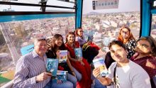 El programa busca aprovechar las condiciones que ofrece el transporte para fomentar la lectura. Foto Especial