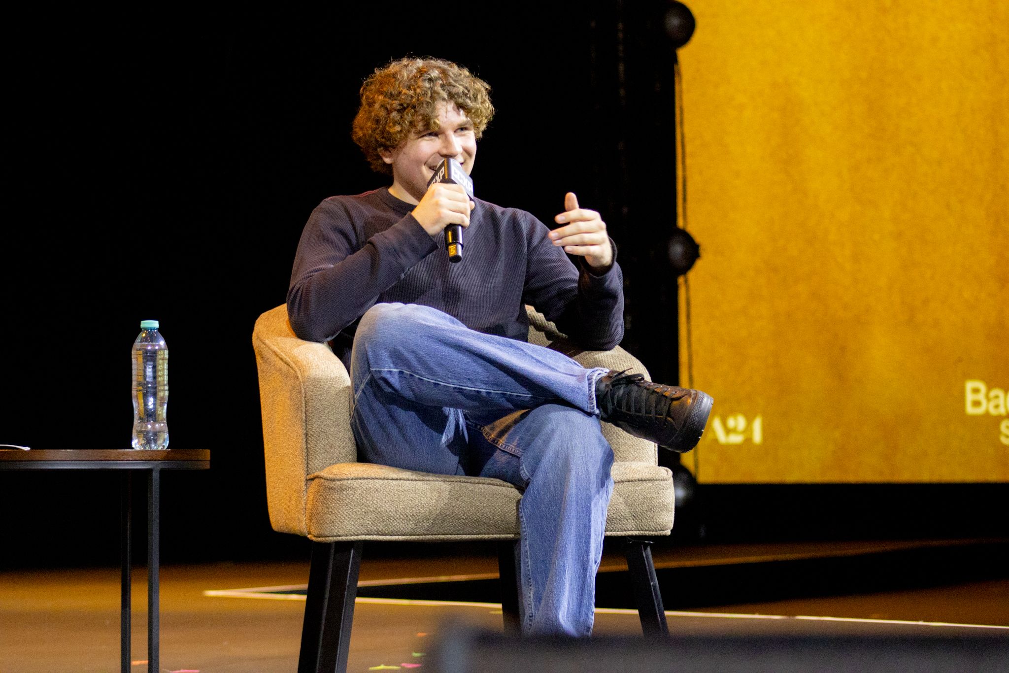 El director de cine británico, Kane Parsons presentó su proyecto más ambicioso hasta ahora; The Backrooms. Foto Brandon Díaz