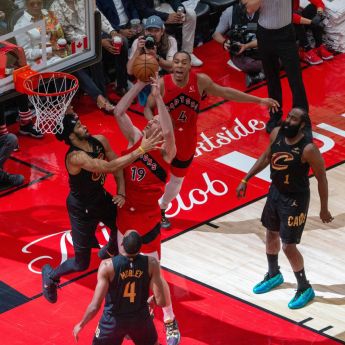 Scottie Barnes lidera la remontada y Toronto iguala 2-2 en una serie al límite