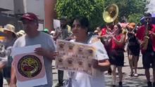 Los manifestantes denunciaron que este cambio, realizado sin consulta ciudadana, ha derivado en graves afectaciones económicas y administrativas (Foto: Especial)