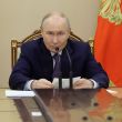 Vladimir Putin propone a Donald Trump un alto al fuego en Ucrania con motivo del Día de la Victoria (Foto EFE) Vladimir Putin propone a Donald Trump un alto al fuego en Ucrania con motivo del Día de la Victoria (Foto EFE)