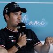 Checo Pérez reacciona tras terminar 16 en el GP de Miami de F1